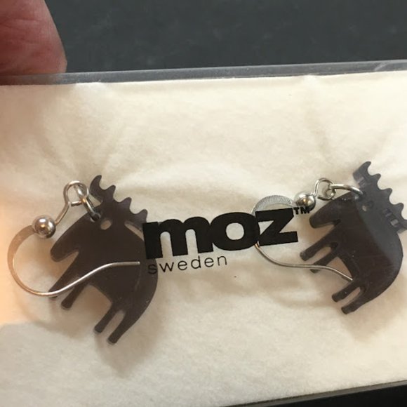 Scandinavian Moose Earrings Grey Acrylic Moose by MOZ Sweden NIB - Picture 4 of 5